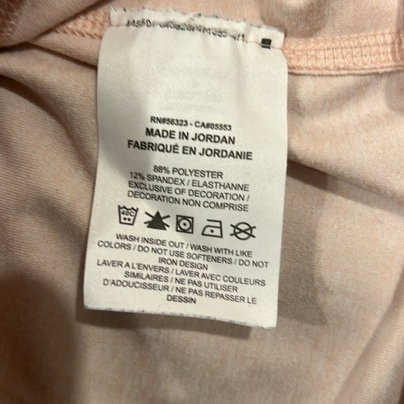 🔥Nike running Long Sleeve Athletic Tee🔥 - Picture 3 of 7